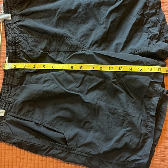Columbia PFG Men’s Black Swimsuit, Medium - Picture 6 of 6